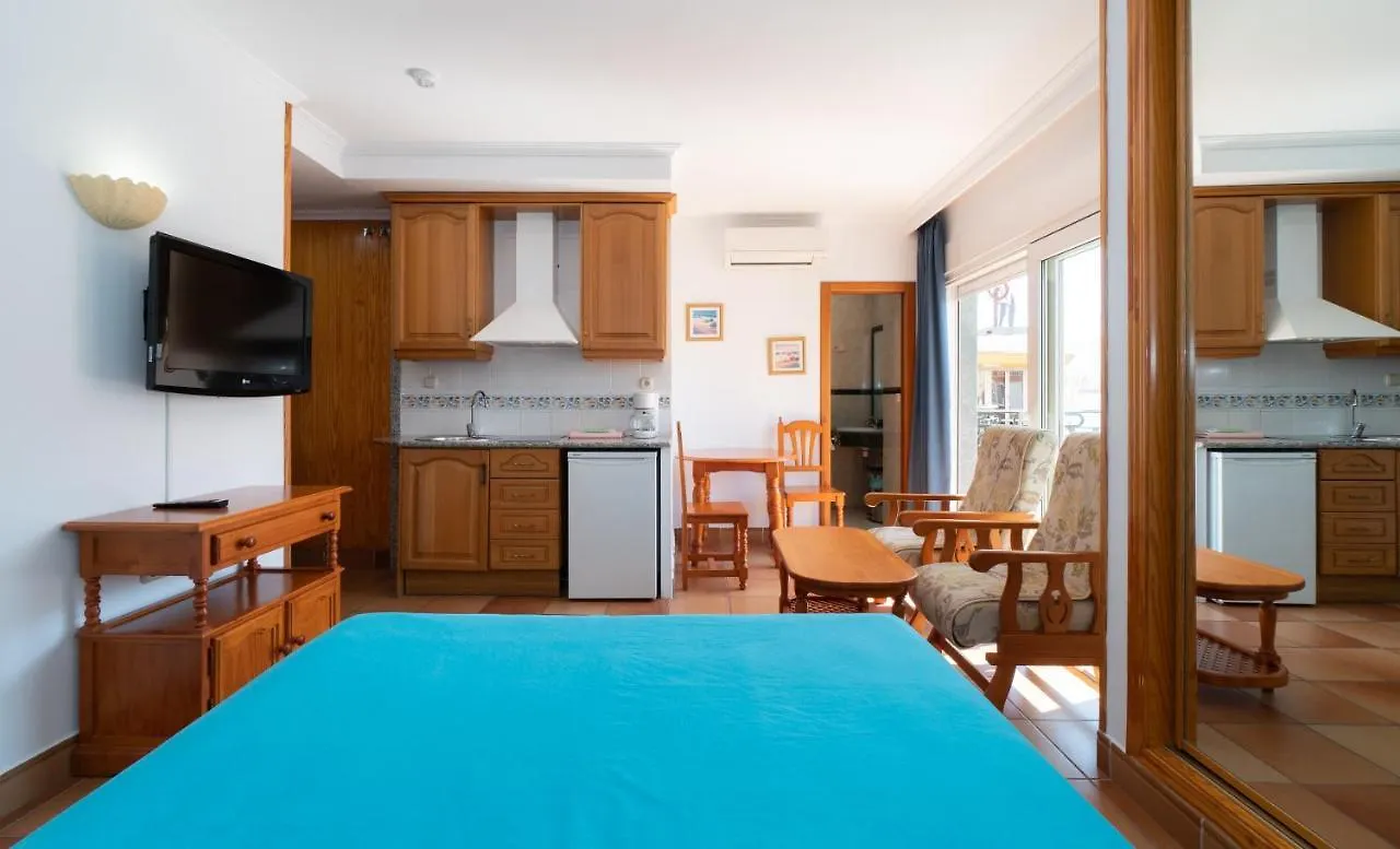 Apartamentos Leonor Carihuela Torremolinos 0*,  España