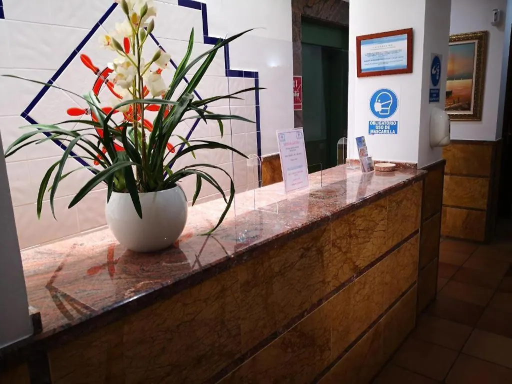 Apartamentos Leonor Carihuela Torremolinos 0*,  España