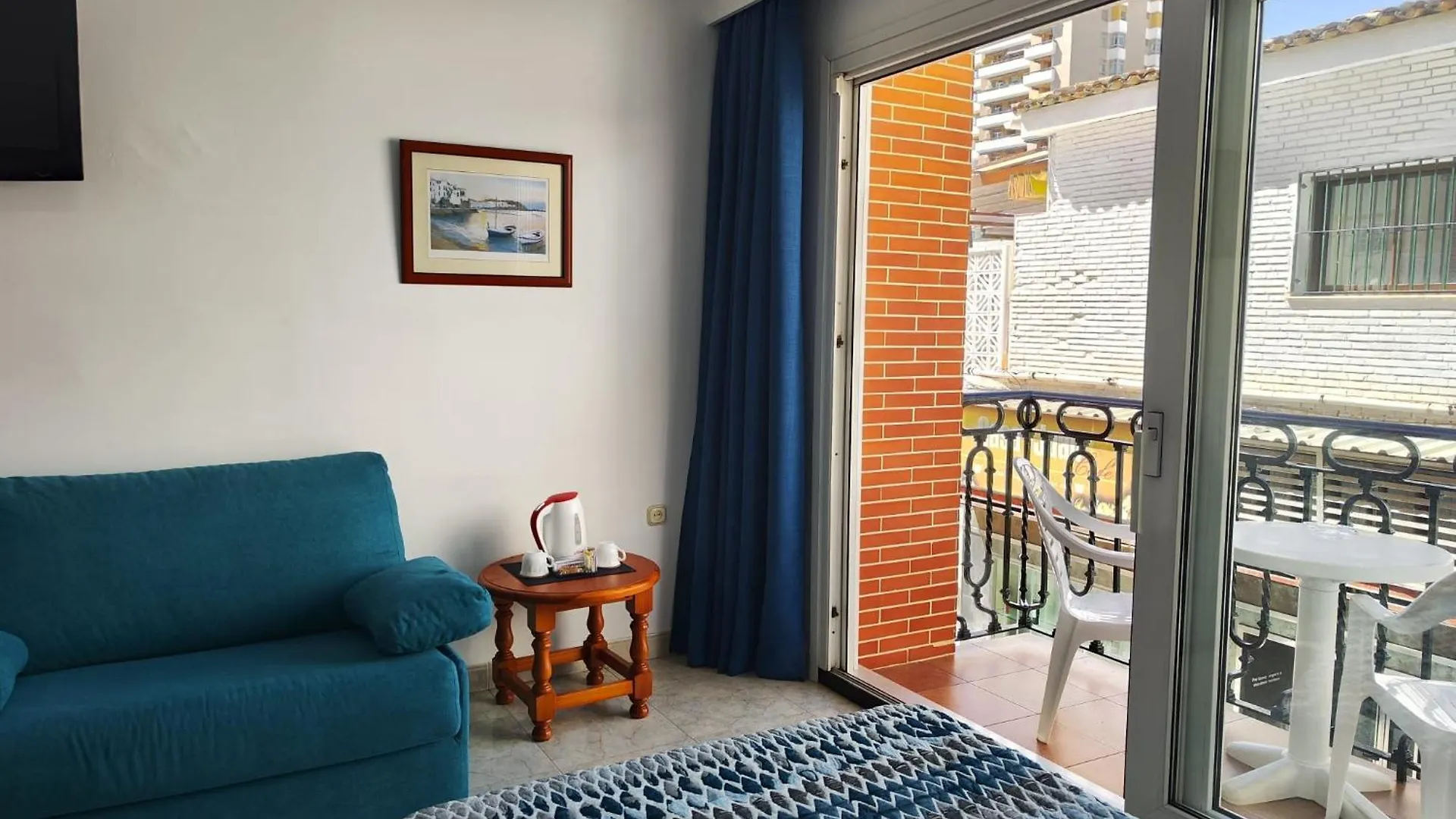Apartamentos Leonor Carihuela Torremolinos España